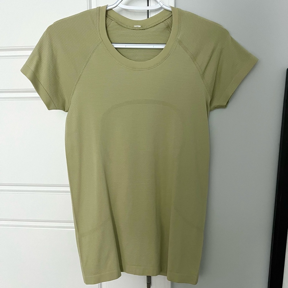 Lululemon swiftly tech